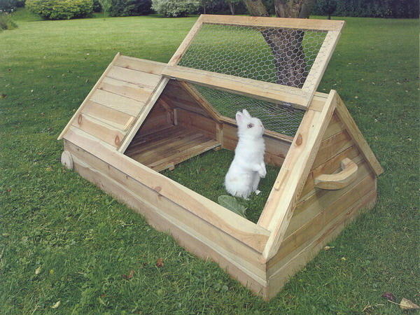 Домик для кроликов фото
