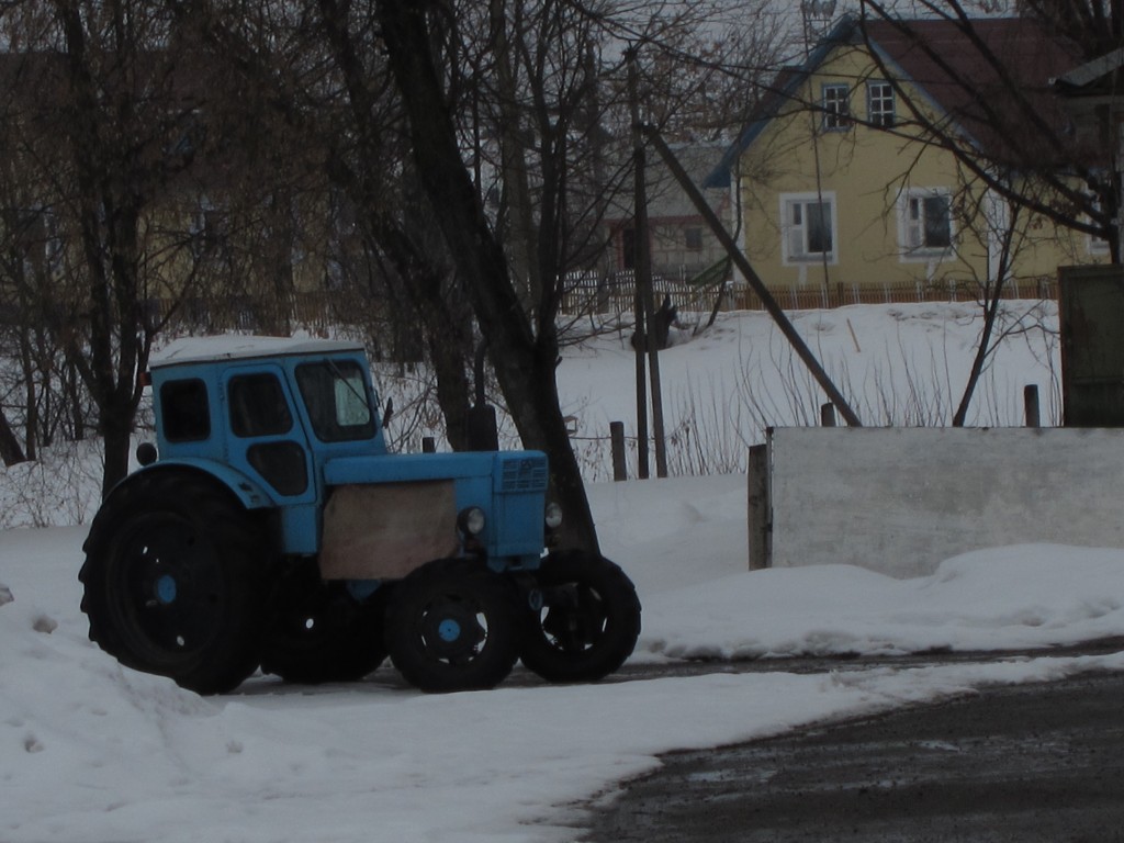 Купить трактор кировской. Т-40 (трактор). Т40 трактор характеристики. Киров трактор. Т 40 зимой.