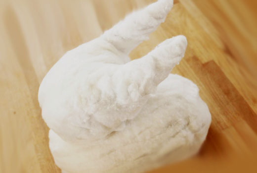 Пушистый белый кролик из ткани своими руками