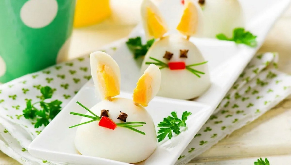 Кролик из яиц – оригинальная закуска на новогодний стол