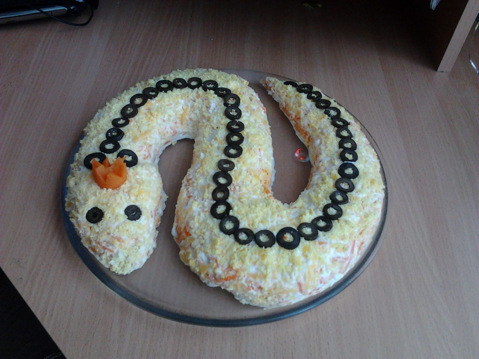 Салат оливье на Новый год Змеи